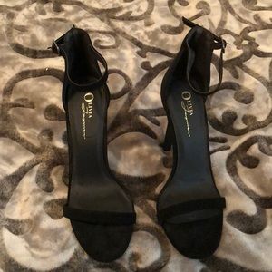Black Olivia Heels